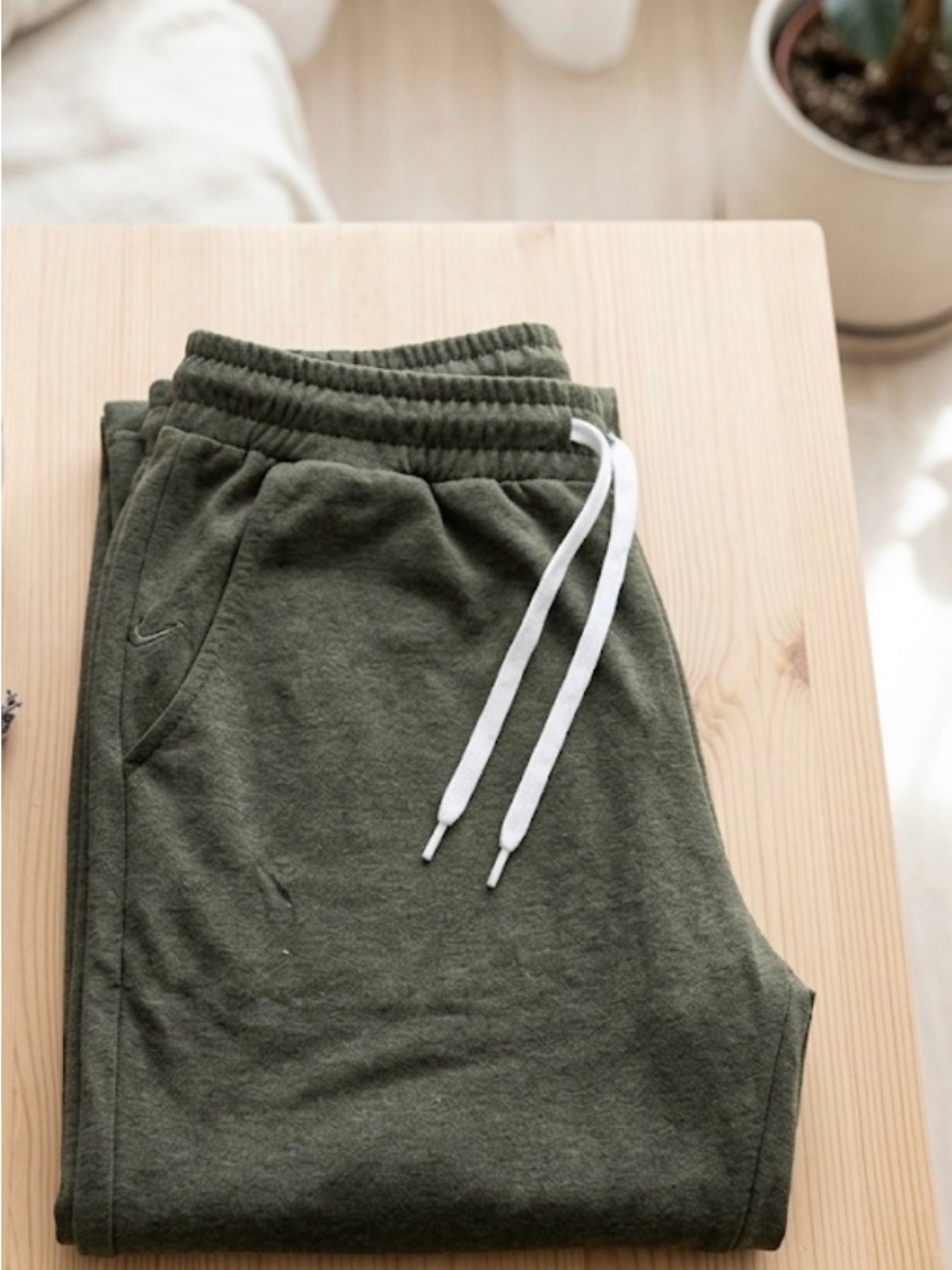Vuori Men's Dark Olive Drawstring Lounge Pants Large - Picture 11 of 11